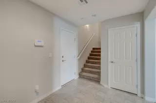 Photo #3: 2163932 Listing