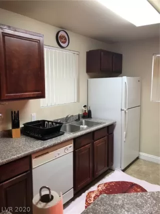 Photo #5: 2163978 Listing