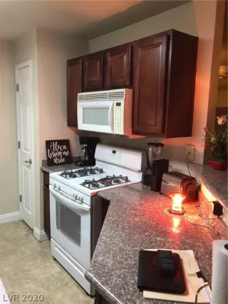 Photo #6: 2163978 Listing