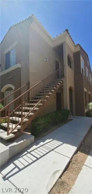 Photo #1: 2163999 Listing