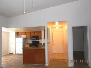 Photo #2: 2164011 Listing