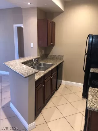 Photo #4: 2164052 Listing 