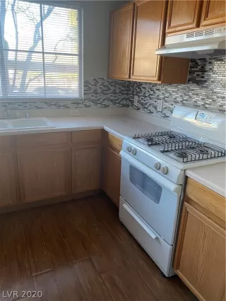 Photo #2: 2164082 Listing 