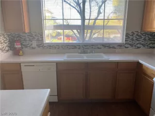Photo #4: 2164082 Listing 
