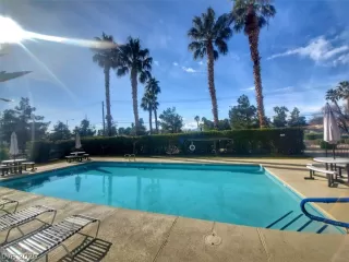 Photo #3: 2164110 Listing