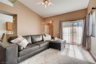 Photo #5: 2164139 Listing