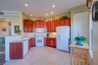 Photo #5: 2164184 Listing 