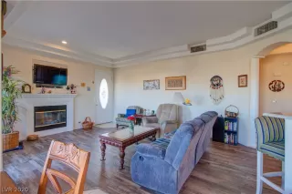Photo #6: 2164184 Listing 