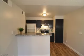 Photo #2: 2164192 Listing