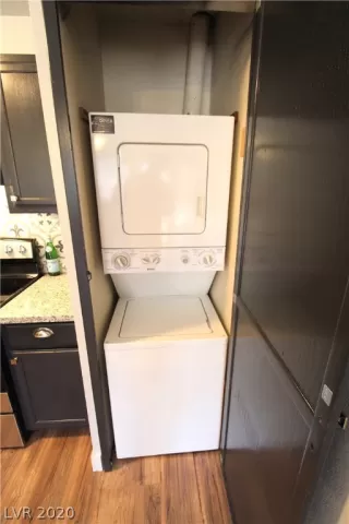 Photo #6: 2164192 Listing