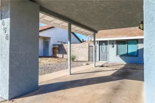 Photo #4: 2164199 Listing