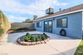 Photo #6: 2164199 Listing