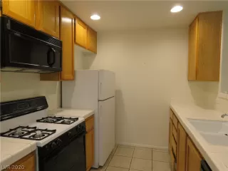 Photo #5: 2164218 Listing 