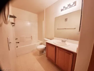 Photo #5: 2164234 Listing 