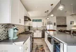 Photo #6: 2164264 Listing