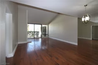 Photo #5: 2164265 Listing 