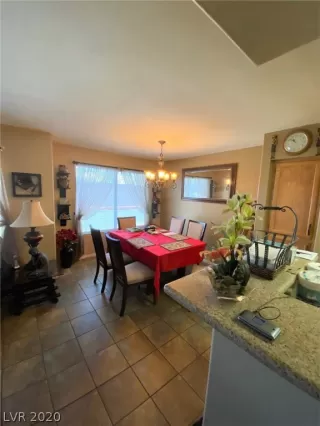 Photo #4: 2164316 Listing