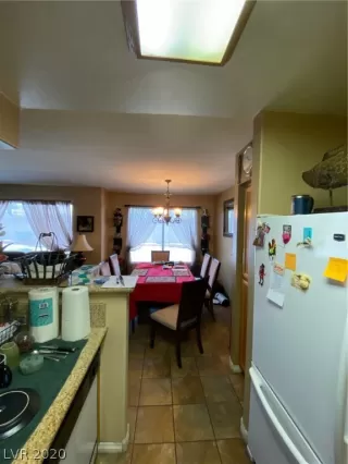 Photo #5: 2164316 Listing