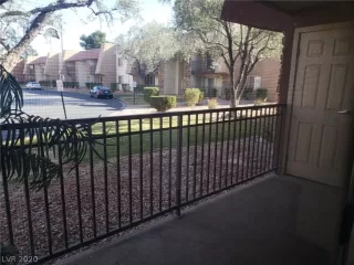 Photo #5: 2164367 Listing 