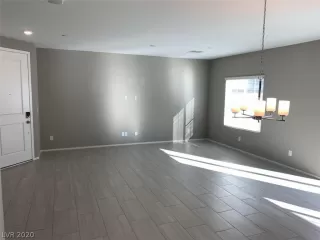 Photo #3: 2164394 Listing