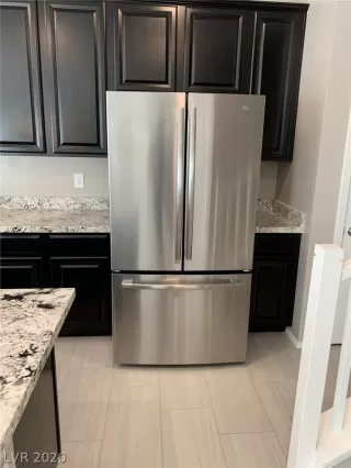 Photo #6: 2164394 Listing