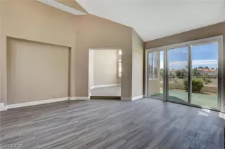 Photo #3: 2164448 Listing