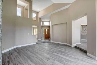 Photo #4: 2164448 Listing