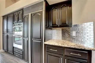 Photo #6: 2164448 Listing