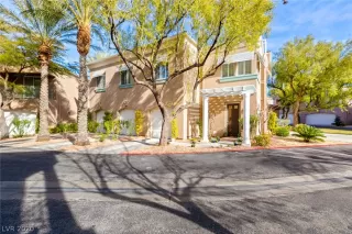 Photo #2: 2164457 Listing