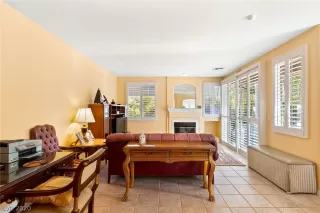 Photo #4: 2164457 Listing