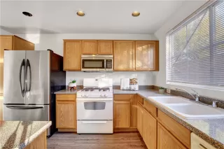 Photo #4: 2164522 Listing 