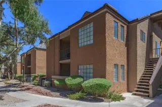 Photo #2: 2164523 Listing