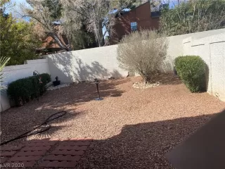 Photo #4: 2164526 Listing