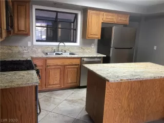 Photo #4: 2164563 Listing 