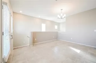 Photo #3: 2164574 Listing