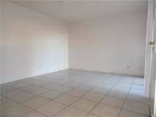 Photo #2: 2164626 Listing 