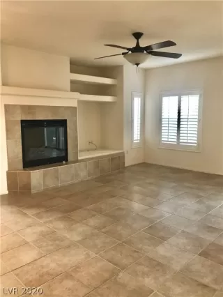 Photo #4: 2164649 Listing