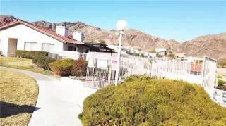 Photo #4: 2164749 Listing 