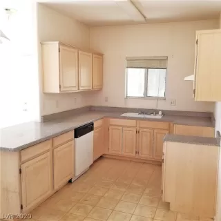 Photo #2: 2164752 Listing