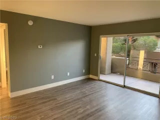 Photo #2: 2164757 Listing 