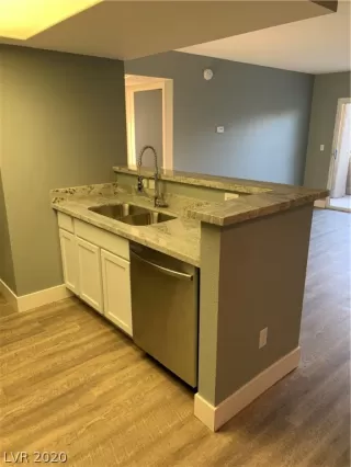 Photo #6: 2164757 Listing 