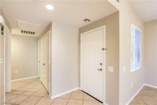 Photo #4: 2164776 Listing 