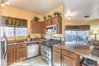 Photo #2: 2164803 Listing