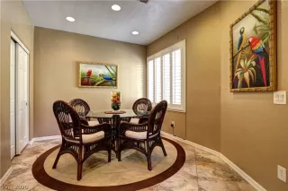 Photo #6: 2164817 Listing