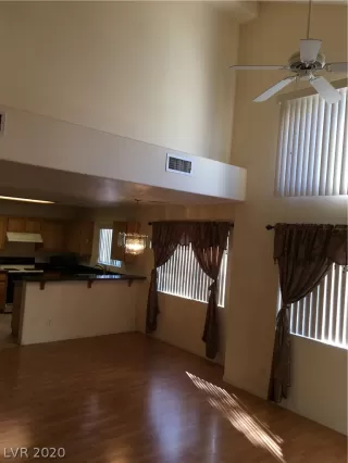 Photo #5: 2164862 Listing 
