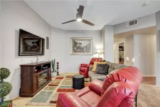 Photo #4: 2164866 Listing 