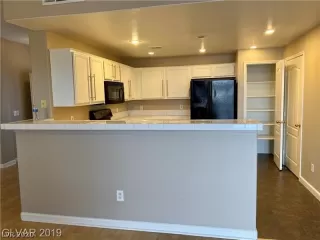 Photo #2: 2164872 Listing 