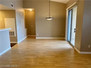 Photo #6: 2164872 Listing 