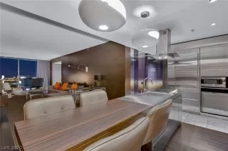 Photo #2: 2164874 Listing 