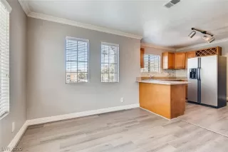 Photo #6: 2164893 Listing 